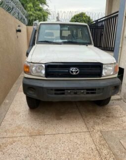 
Toyota Land Cruiser full									