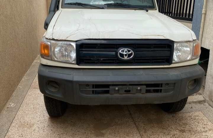 
Toyota Land Cruiser full									