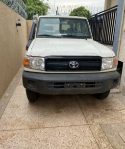 
Toyota Land Cruiser full									