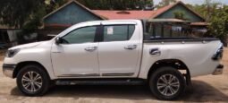 
Toyota Hilux full									