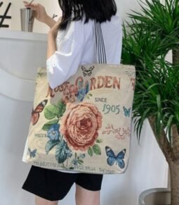 
Fashionable tote bag – big enough for all your basic stuff, shopping, work full									