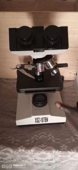 
Used microscope juba Central equatoria state, konyokonyo mkt microscope full									