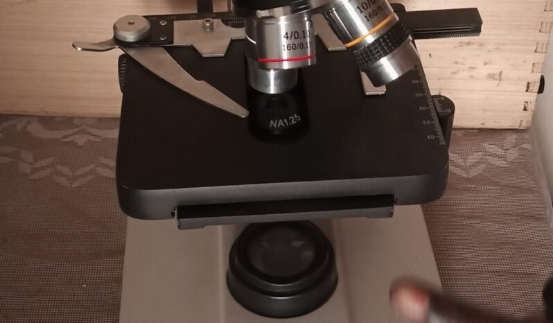 
Used microscope juba Central equatoria state, konyokonyo mkt microscope full									